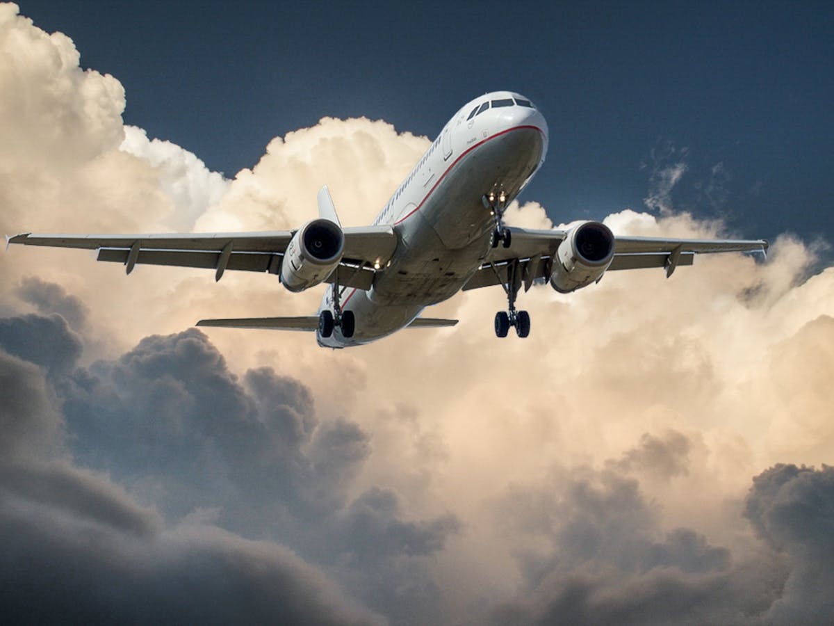 sea freight vs air freight dubai shipping services iraq