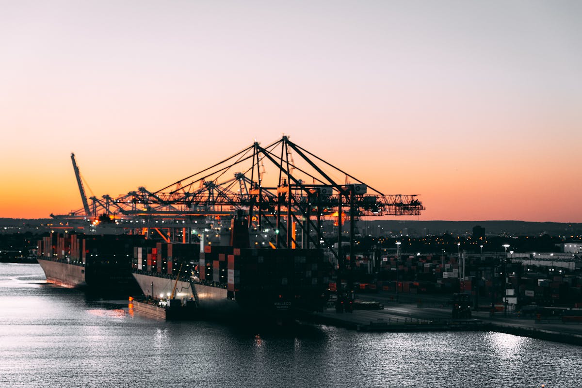 shipping company for worldwide delivery dubai