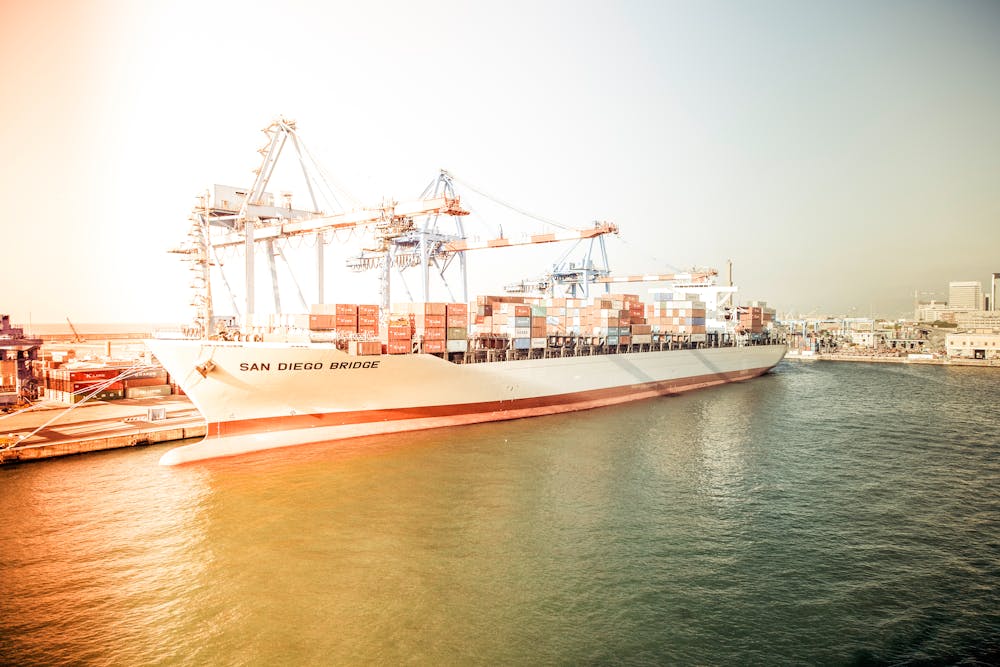 choose break bulk shipping services dubai