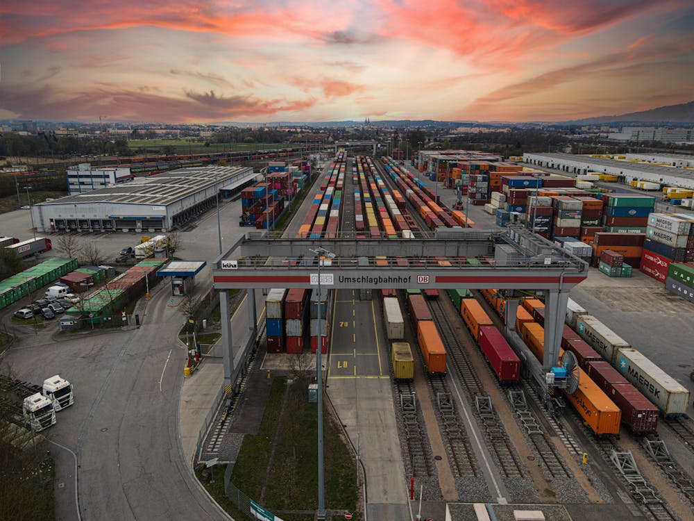 road transportation land shipping dubai iraq