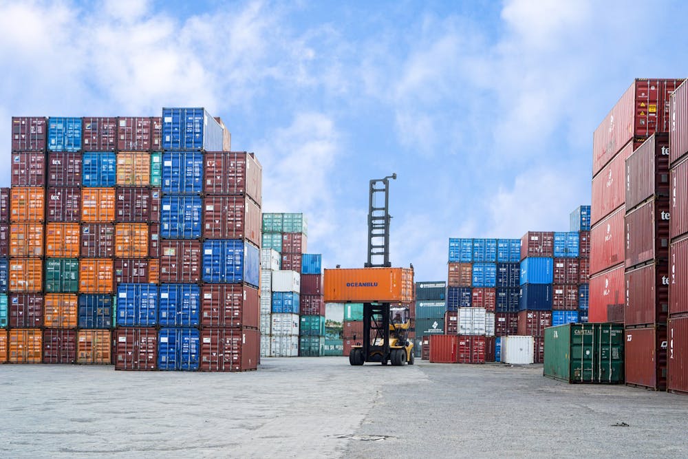best door to door shipping services company iraq dubai sme